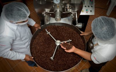 Vraem: Devida entrega módulos de procesamiento a 40 organizaciones para la transformación de granos de café y cacao